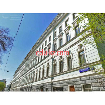 Дом в Леонтьевском пер., 11